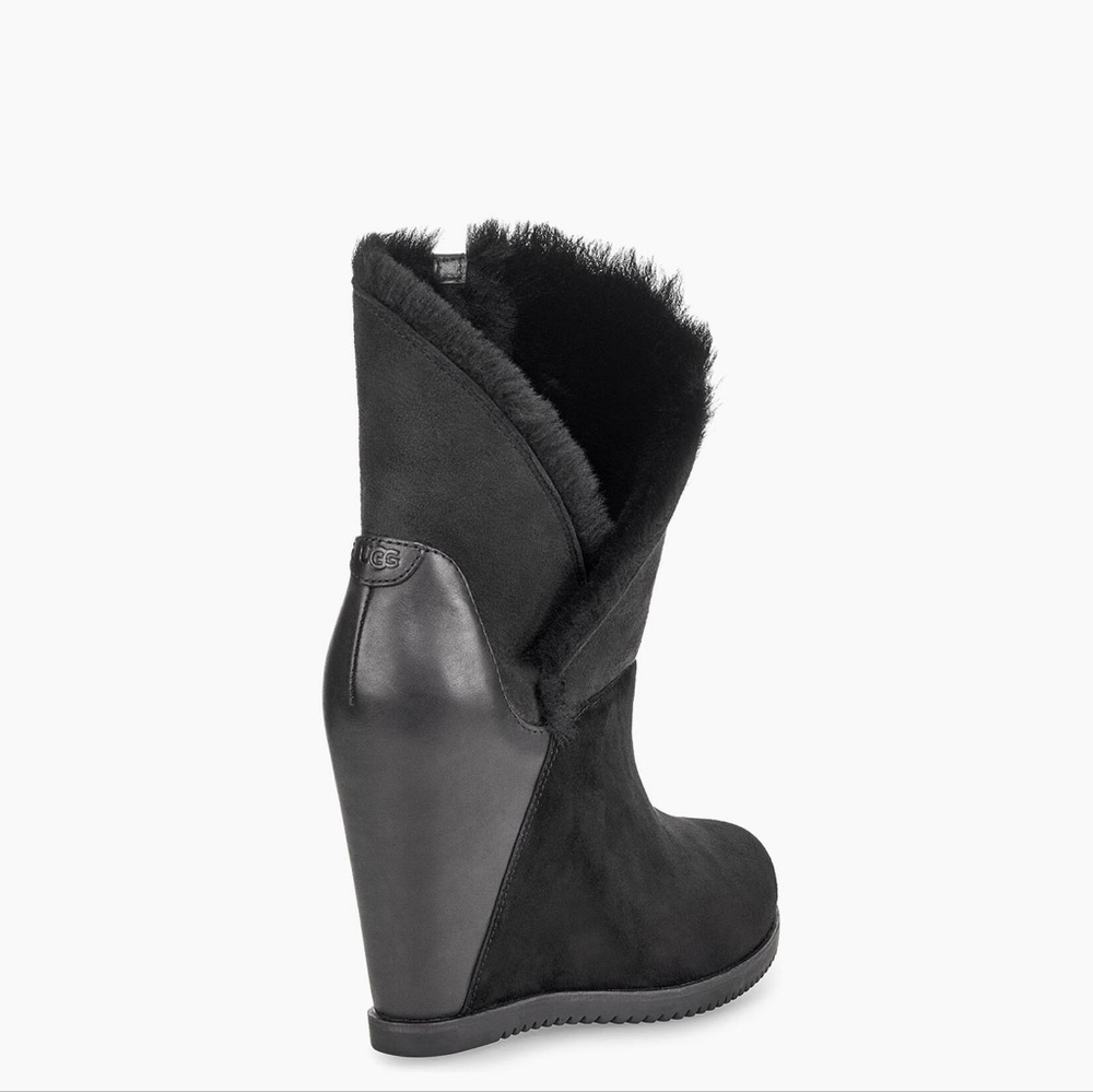 UGG CLASSIC MONDRI CUFF BLACK LEATHER 4" WEDGE BOOTS BOOTIES US 10 WOMEN